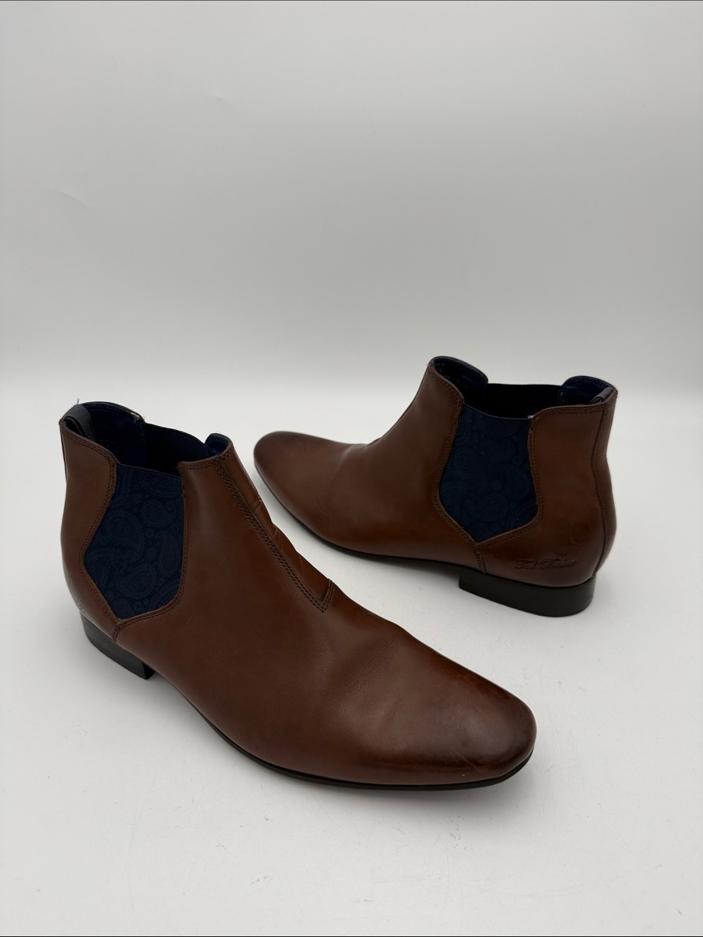Ted baker Men's Brown Leather Chelsea Boots - Classic Formal Slip-On office